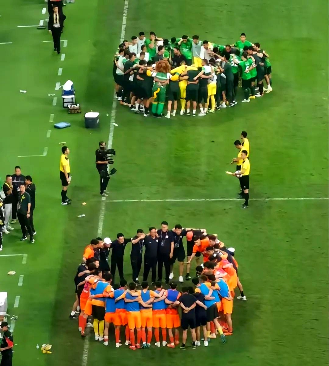 全明星赛首回合激情夜！苏炳添里突外投，北京国安险胜山东泰山(苏炳添退役了为什么还能参加比赛)